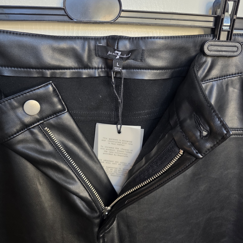 7 For All Mankind Black Vegan Leather Skinny Pants - Picture 8 of 15